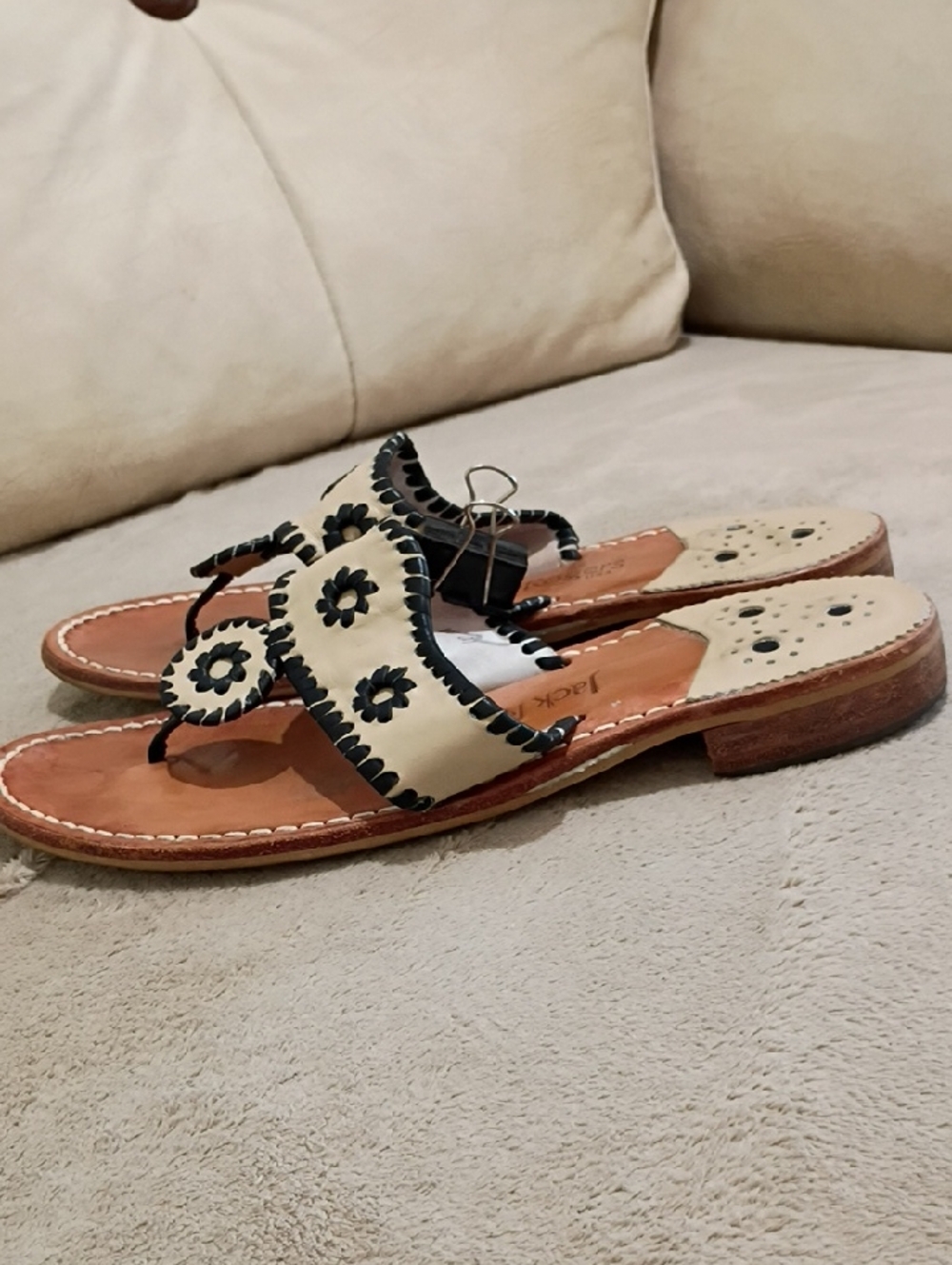 Jack Rogers Black and White Daisy-Embroidered Leather Thong Sandal - Picture 2 of 7